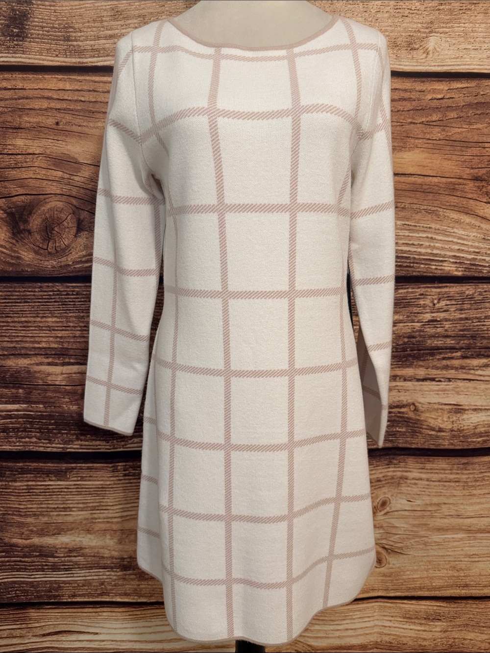 Tahari Ivory Shift Dress with Beige Windowpane
